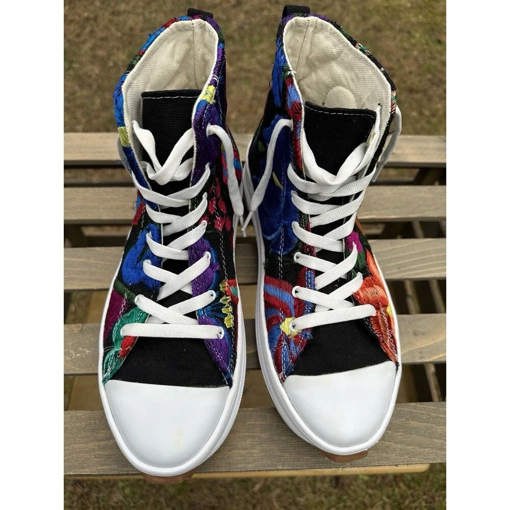 Mexican Artisanal Embroidered Flower high top sneakers size 27 Fits like a US 9